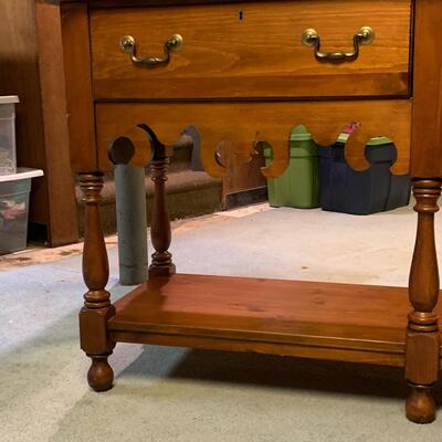 Lot 343: Vintage Pulaski Furniture Co. Sideboard/Media Stand/Entryway Piece