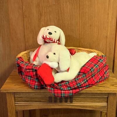 Lot 307: Large Santa's Best Animated Puppies in a Basket w/Box