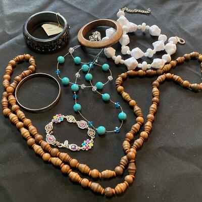 Mixed Jewelry Lot with Necklaces and Bracelets