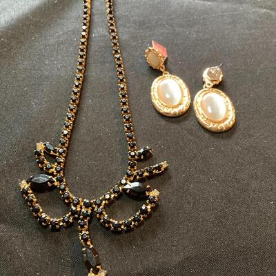 Vintage Necklace and Earrings Lot