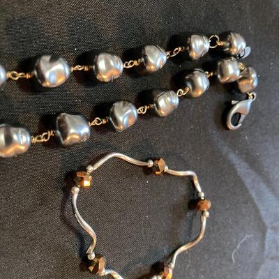 6 pc mixed Costume Jewelry Lot