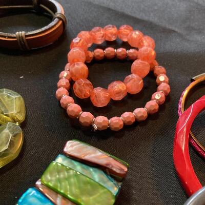 8 pc Modern Bracelet Jewellery Lot