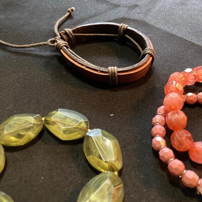 8 pc Modern Bracelet Jewellery Lot