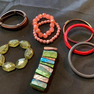 8 pc Modern Bracelet Jewellery Lot