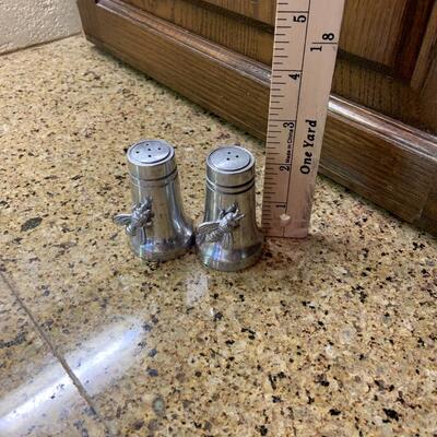 Bumble Bee salt and pepper shakers