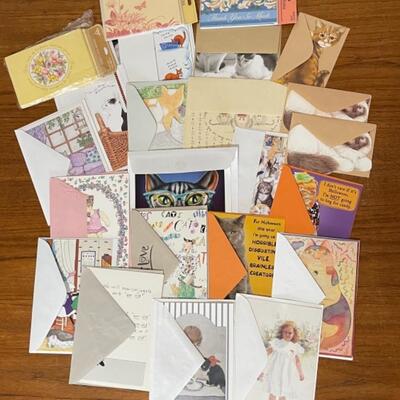 LOT 61 - Vintage Greeting Card Lot