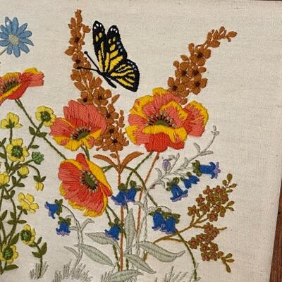 Lot 82 - Vintage Framed Crewel Embroidery