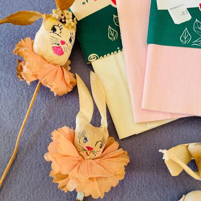 AA   VINTAGE CREPE PAPER CRAFTS BUNNY HEADS EASTER