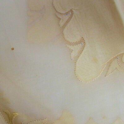 Vintage Table Rummer, Placemats, Small Table Cloths?