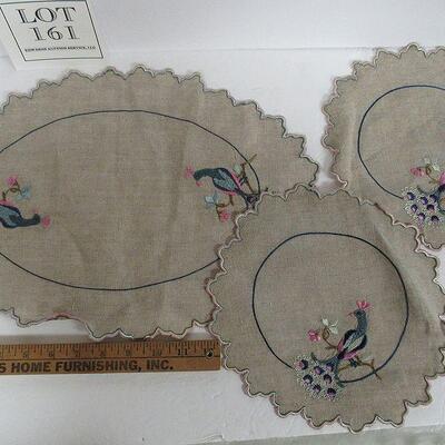 Vintage Doileys Peacock Theme