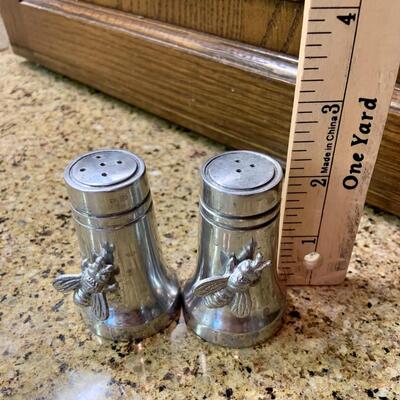 Set Silver Bumble Bee Salt and Pepper Shakers