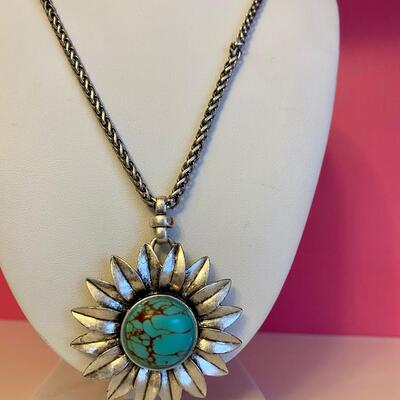 Lucky Brand Silver Tone Turquoise Sunflower Pendant Necklace
