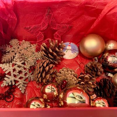 Assorted ornaments with box
