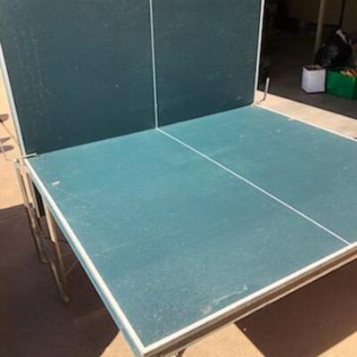 Large Ping pong table