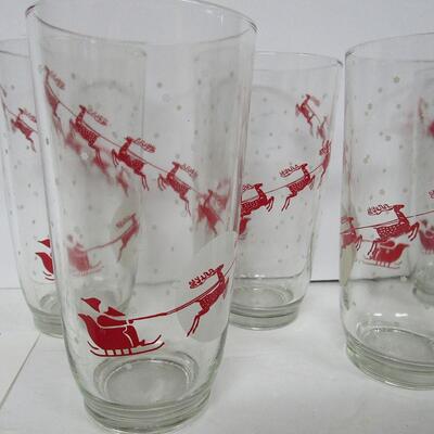 Fun Vintage Christmas Tumblers, Santa in Sleigh With Reindeer
