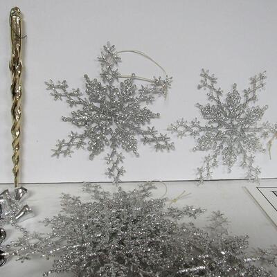 Lot of Plastic Christmas Ornaments, Snowflakes, Icicles, Bell Garland, More