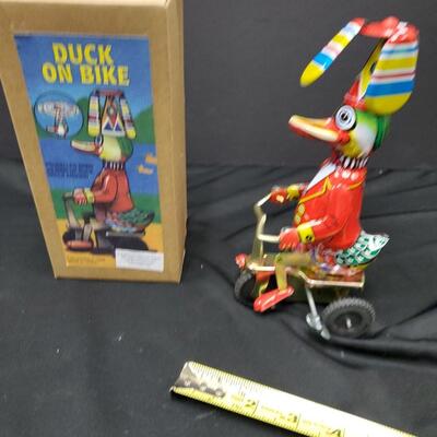 Mechanical Toy - Duck on a bike