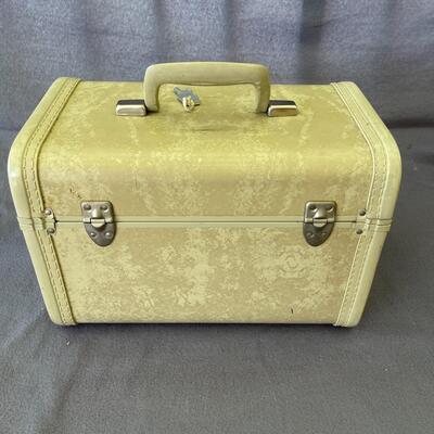 AA  VINTAGE SAMSONITE TRAIN CASE ROYAL TRAVELER