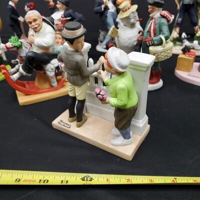 Norman Rockwell Figures - Porcelain   9 pieces