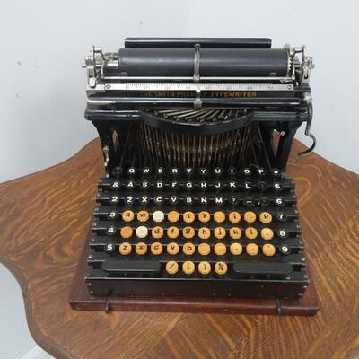 Lot 1 Antique Smith Premier No. 1 Typewriter