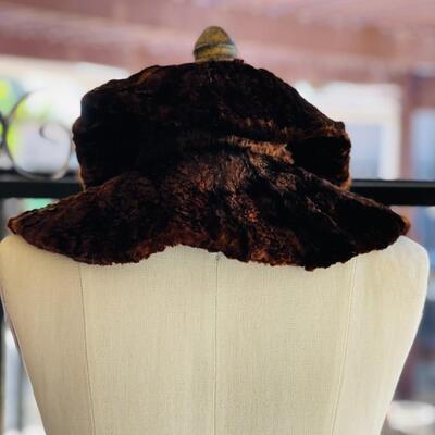 CL  VICTORIAN SHEARED BEAVER FUR COLLAR W/LAPELS