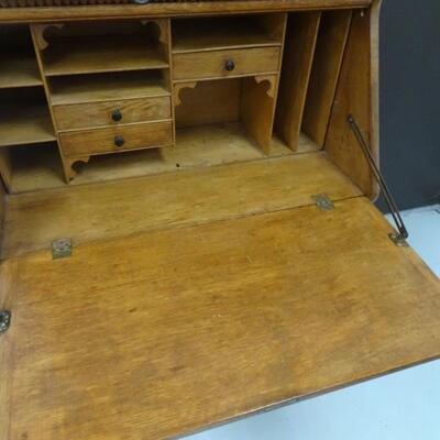 LOT 14 Skandia Furniture Convertible Antique Dresser Desk