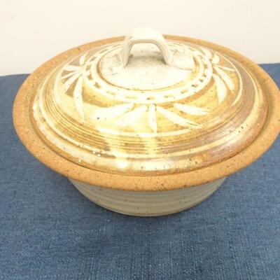 LOT 18. Vintage Pottery