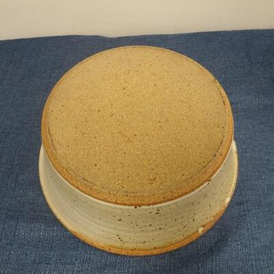 LOT 18. Vintage Pottery