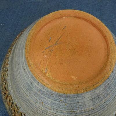 LOT 18. Vintage Pottery