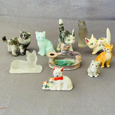 CL     VINTAGE COLLECTION OF CERAMIC CAT FIGURINES FENTON OCC JAPAN US ZONE