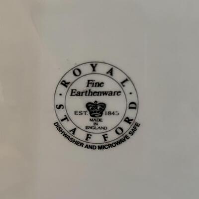 ST 2 BLACK TOILE DINNER PLATES