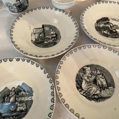 ST ANTIQUE CHILDREN'S TEA SET