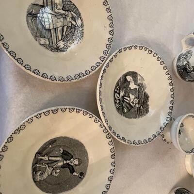 ST ANTIQUE CHILDREN'S TEA SET