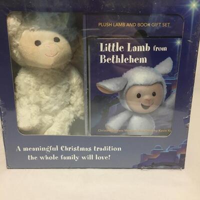 New in Gift Box. Plush lamb and Book