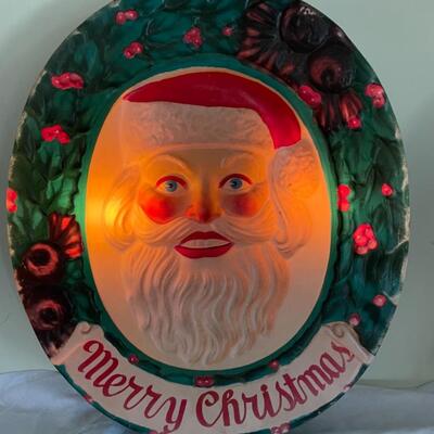 ST SANTA FOLLOWS YOU