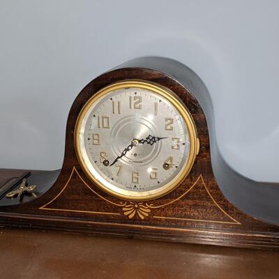 The Plymouth Clock Co. #891 8-day Windup Mantle Clock w Key, Wood Casing