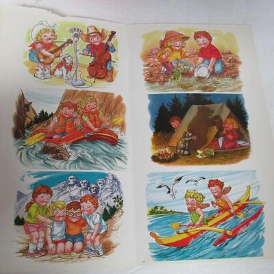 1991 Campbell's Soup Calendar With Postcards and 4 Glass Christmas Ornaments