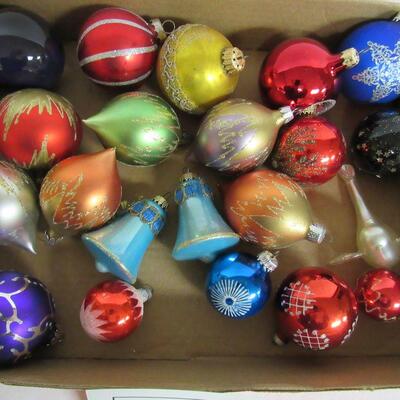 Lot of Older Glass Christmas Ornaments Including Glass Bird See Photos