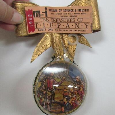 Lot of Misc Christmas Ornaments, Contemporary