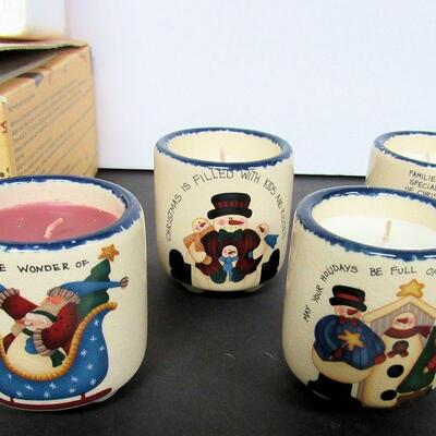 Nice Unused Set of Small Christmas Snowman Themed Scented Candles