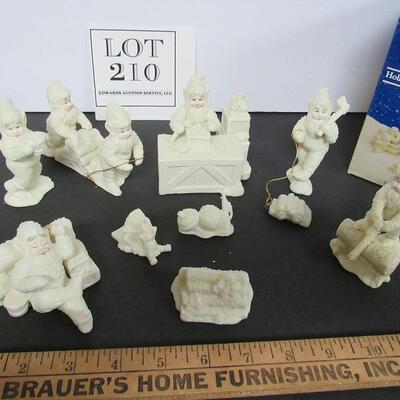 Unused Set of Bisque Woodworkers Elves, Similar to Snowbabies