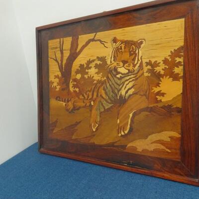 LOT 33.  INLAY WOOD TIGER ART