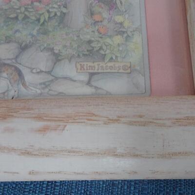 LOT 34. HOME DECOR ART