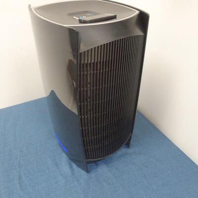 LOT 39. ORECK XL AIR 16 DUAL MAX AIR PURIFIER TRUMAN CELL FILTRATION (TESTED WORKS FINE)