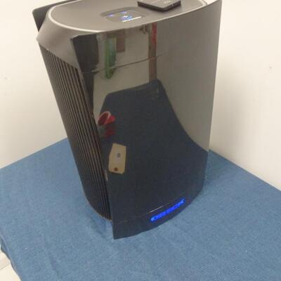 LOT 39. ORECK XL AIR 16 DUAL MAX AIR PURIFIER TRUMAN CELL FILTRATION (TESTED WORKS FINE)