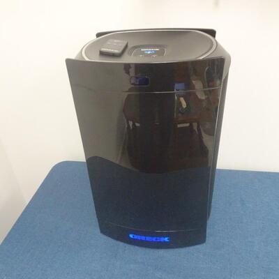 LOT 39. ORECK XL AIR 16 DUAL MAX AIR PURIFIER TRUMAN CELL FILTRATION (TESTED WORKS FINE)