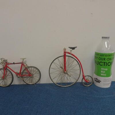 LOT 42. 1/10 SCALE DIE CAST BIKES