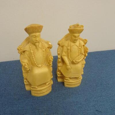 LOT 47. ASIAN HOME DECOR