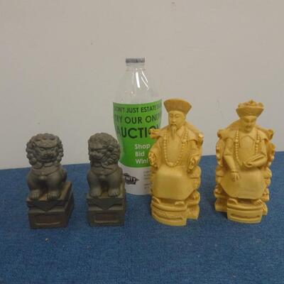 LOT 47. ASIAN HOME DECOR