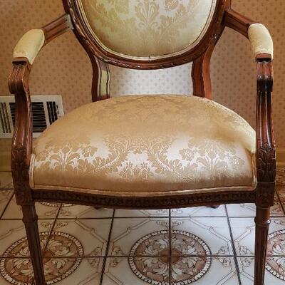 Beautiful Ornate Gold Chair